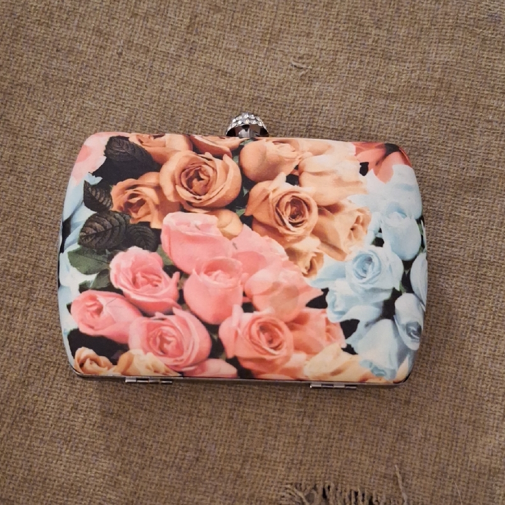 Rose Garden Floral Clutch